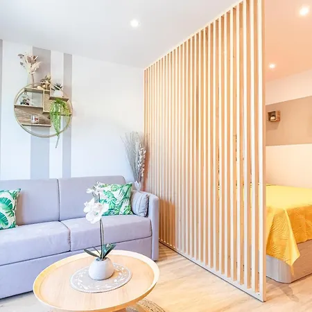 Le 182, à Pied, Balcon&climatisation Apartamento *