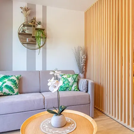 Le 182, à Pied, Balcon&climatisation Apartamento Menton