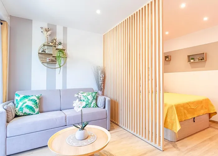 Le 182 Promenade Du Soleil Apartment *